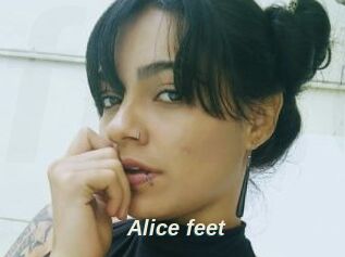 Alice_feet