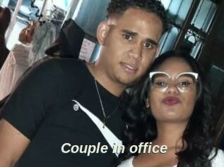 Couple_in_office