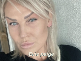 Evie_paige