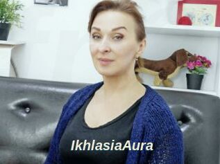 IkhlasiaAura