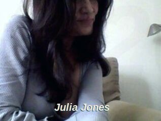 Julia_Jones