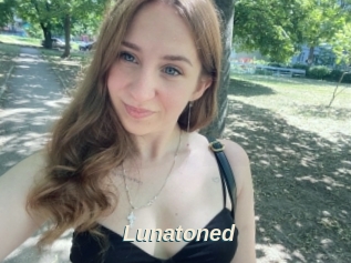 Lunatoned