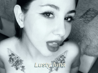 Lusty_luna