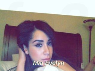 Mia_Evelyn