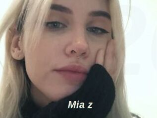 Mia_z
