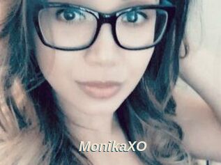 MonikaXO