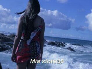 Mia_stone18