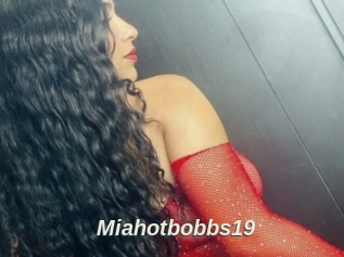 Miahotbobbs19