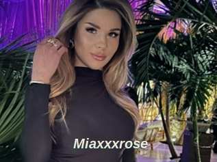 Miaxxxrose