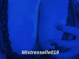 Mistresselle019