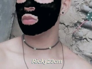 Ricky23cm