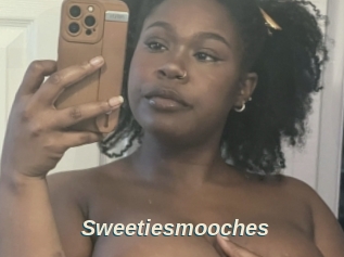 Sweetiesmooches