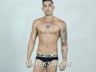 TWEEKSTRONG