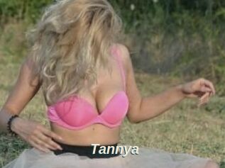 Tannya_