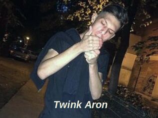 Twink_Aron